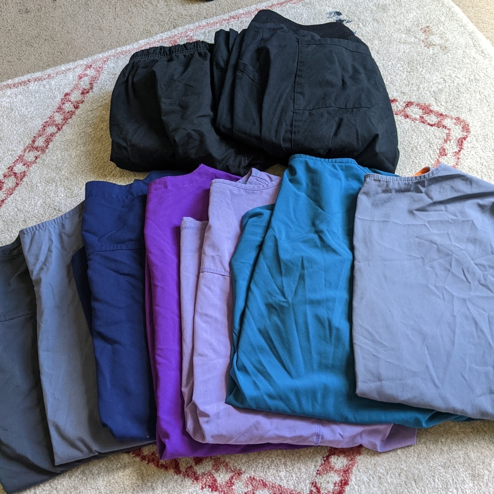 Women's scrub bundle